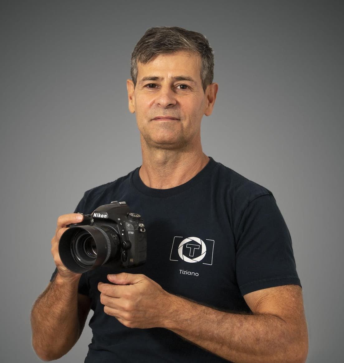 Tiziano Camozzi, founder of TZero Photography, with his camera